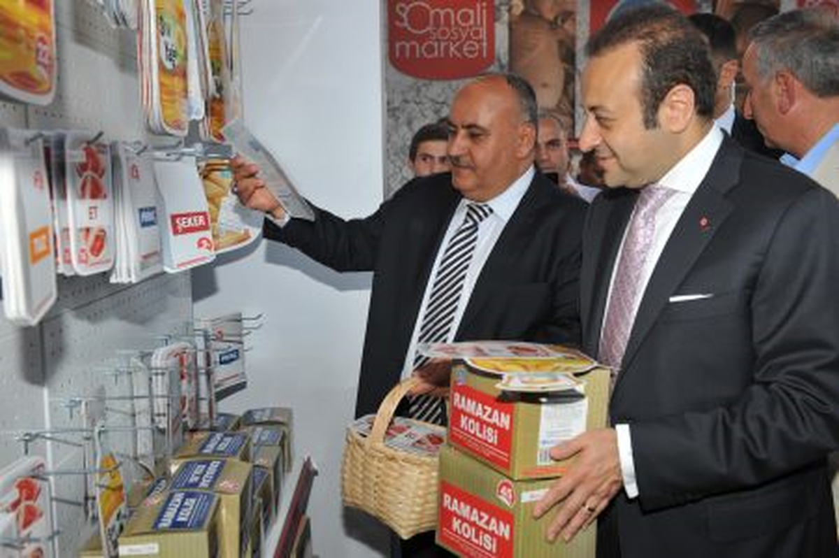 Egemen Bağış Alışveriş Yaptı