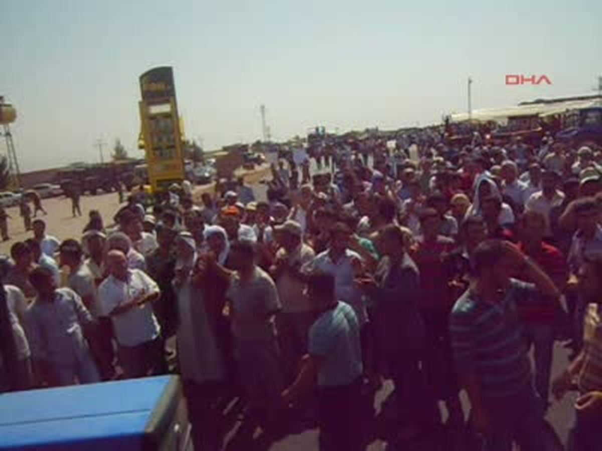 Elektrik Kesintilerini Yol Kapatarak Protesto Ettiler