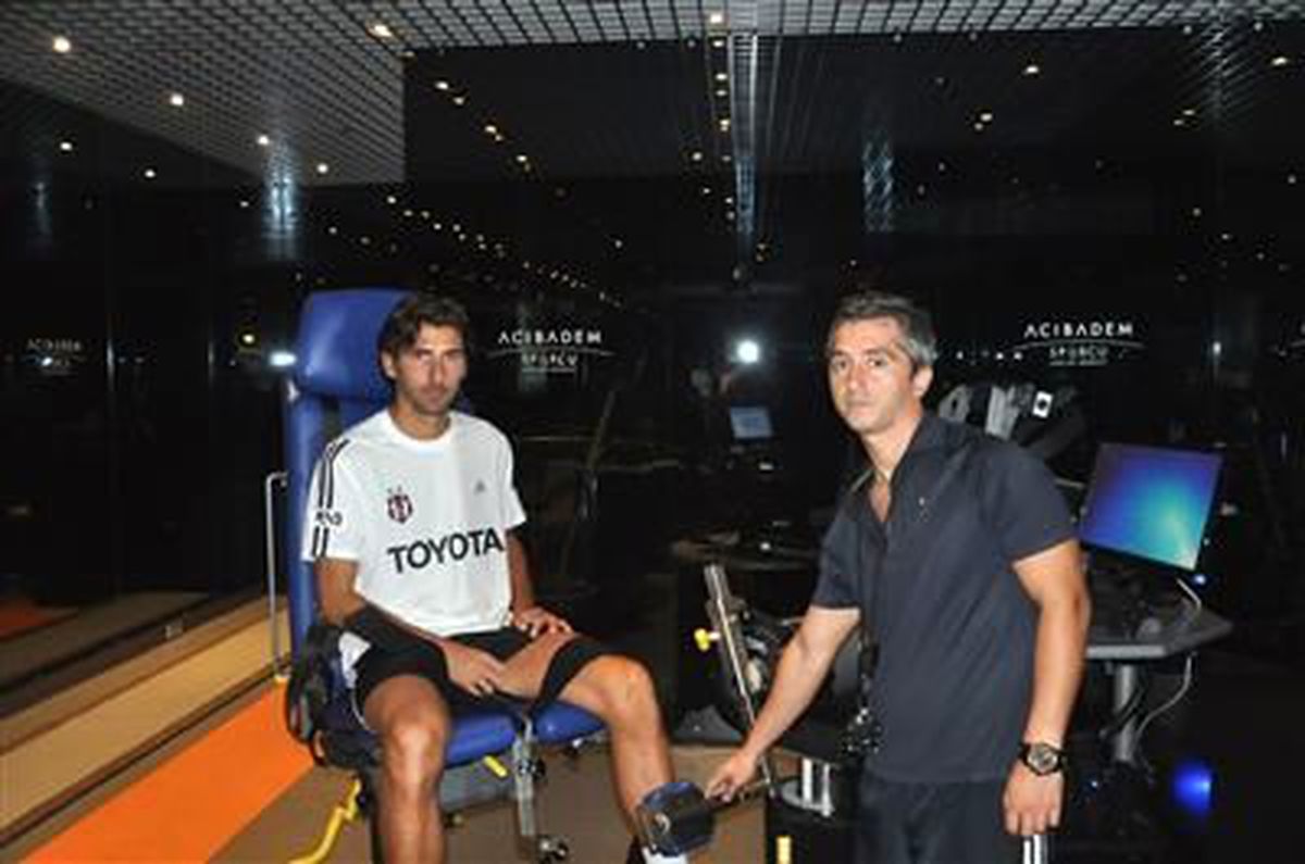 Escude Resmen Beşiktaş\'ta
