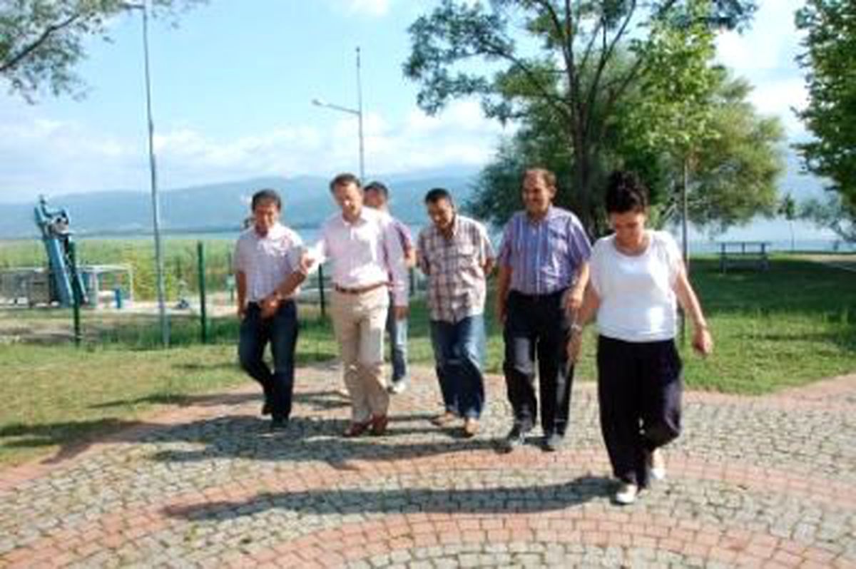 Eşme Sahiline Mescid Yapılıyor