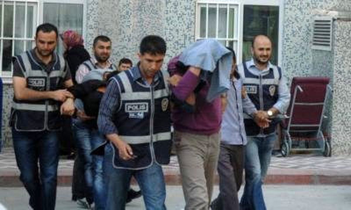 Esrar Sevkıyatı Yapan 2 Kişi Tutuklandı