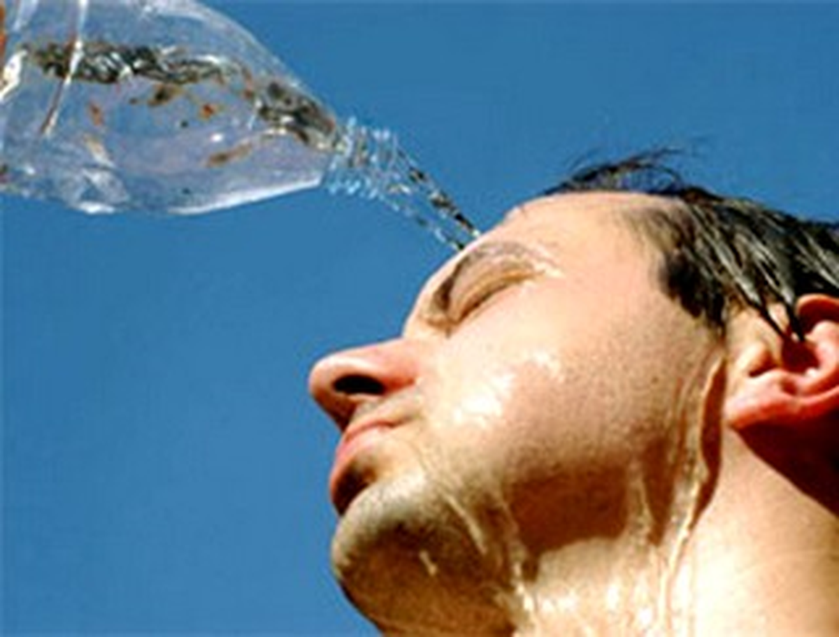 Finike\'de Hissedilen Sıcaklık 45 Dereceye Yaklaştı
