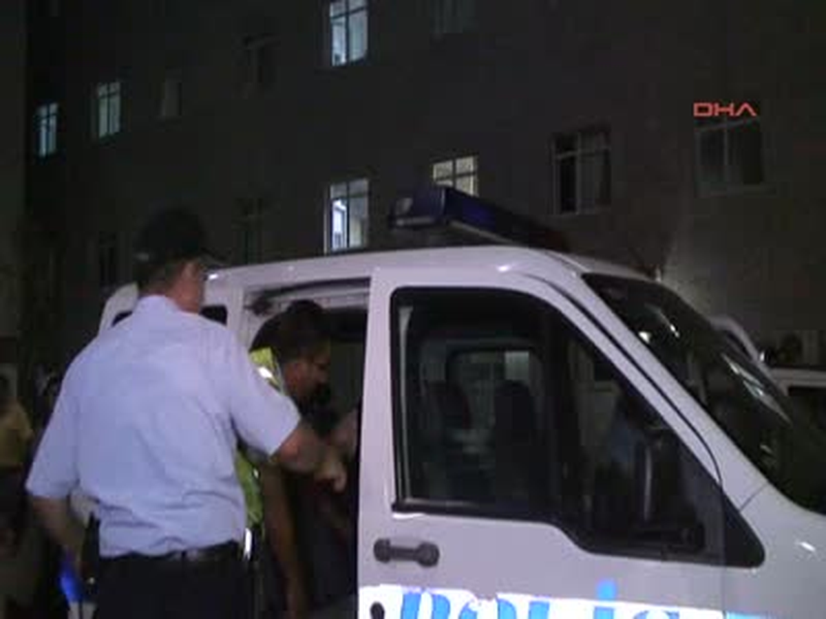 Para Alamayınca Güneş Gözlügünü Gasp Etti