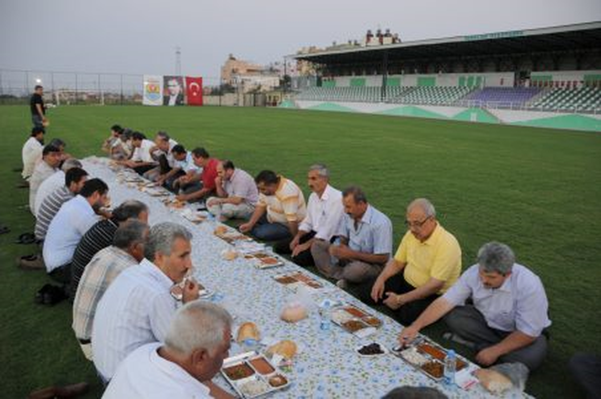 İftarlar Yoğun İlgi Görüyor