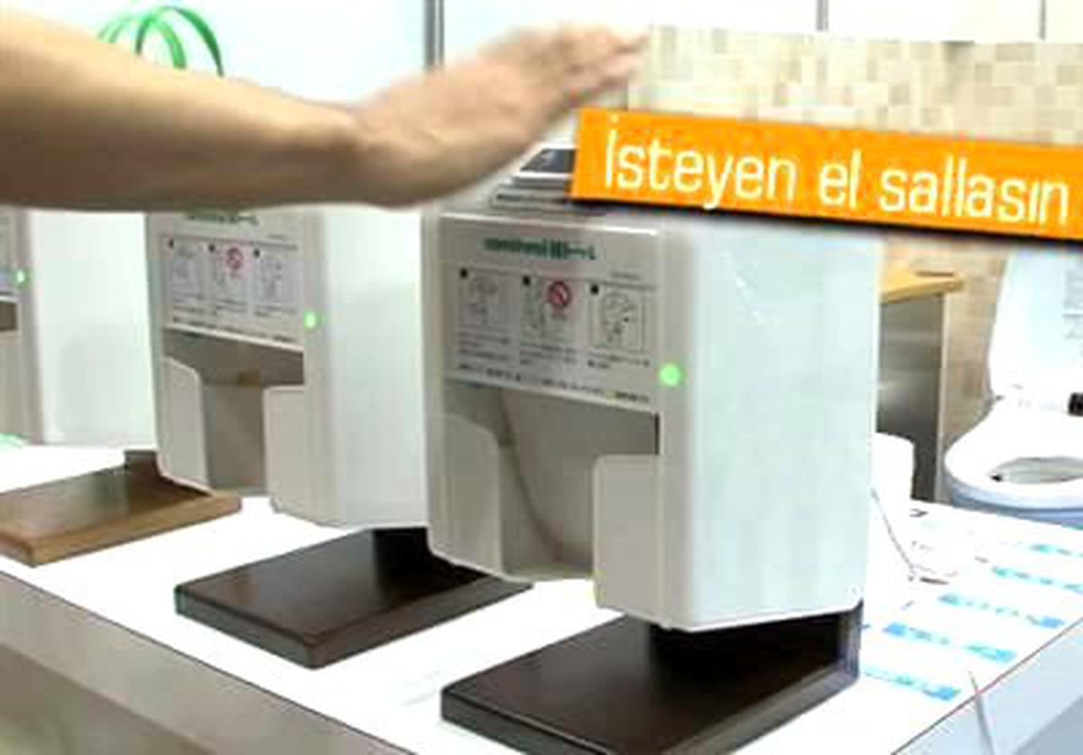 Japonlardan Otomatik Tuvalet Kağıdı Makinesi