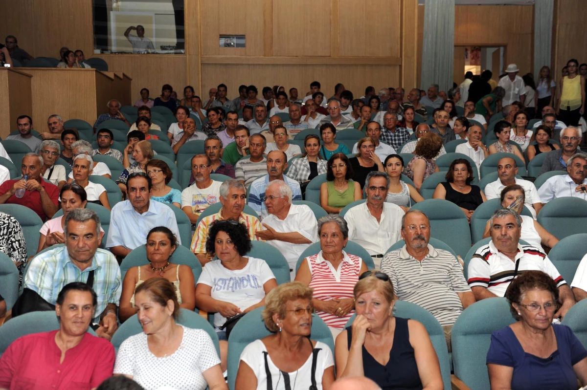 \'Lozan ve Yeni Anayasa Dayatması Konferansı\'na Yoğun İlgi