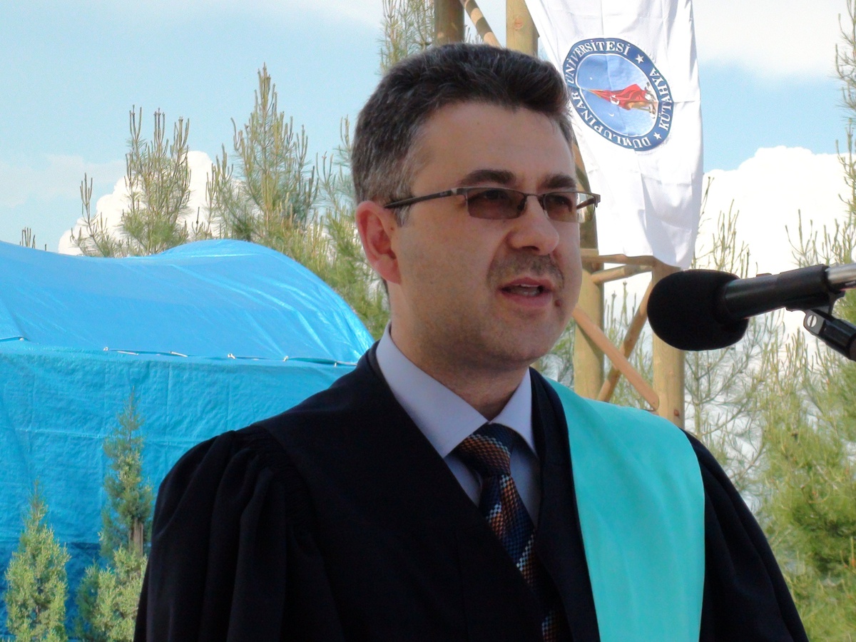 Sağlık Hizmetleri Yüksekokulu Müdürlüğü\'ne Saraoğlu Atandı