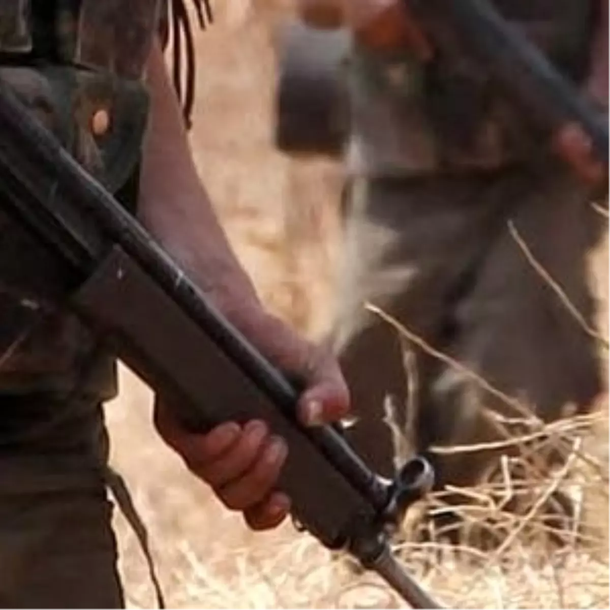 Şemdinli\'de Yol Kesen PKK\'lılara Operasyon: 15 Terörist Ölü