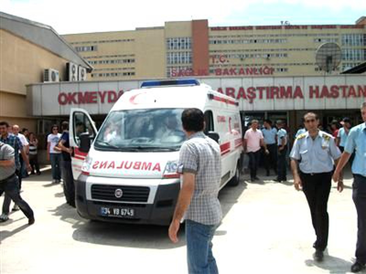 Sultangazi\'de Silahlı Çatışma: 1 Polis Yaralı (2)