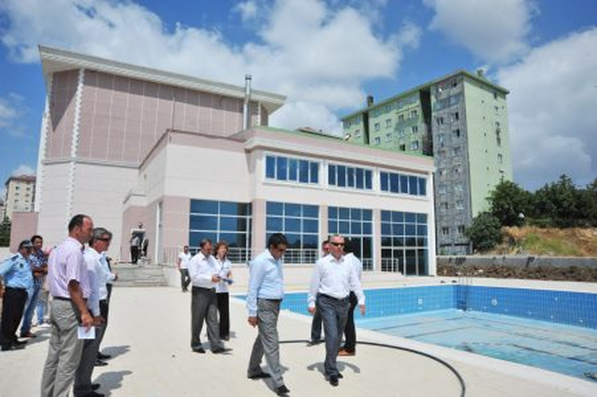 Uzun, İlçedeki Kültür Merkezlerini Gezdi
