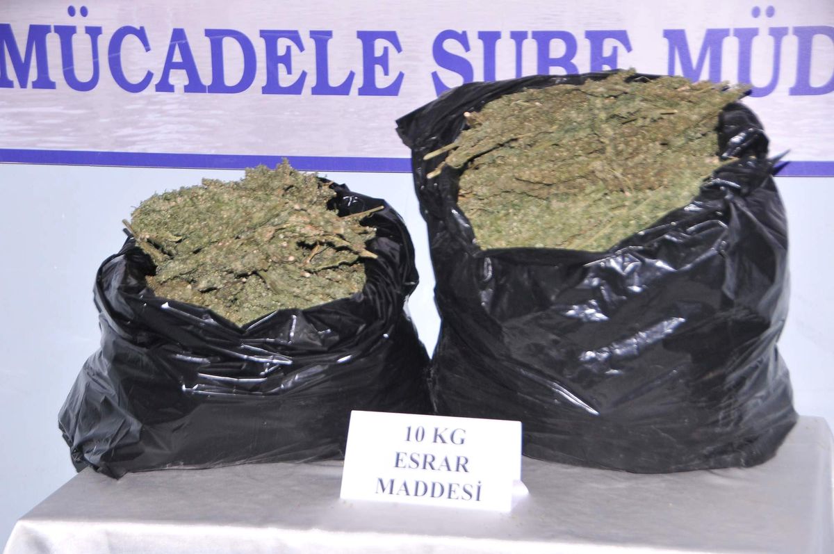 10 Kilo Esrar Ele Geçirildi