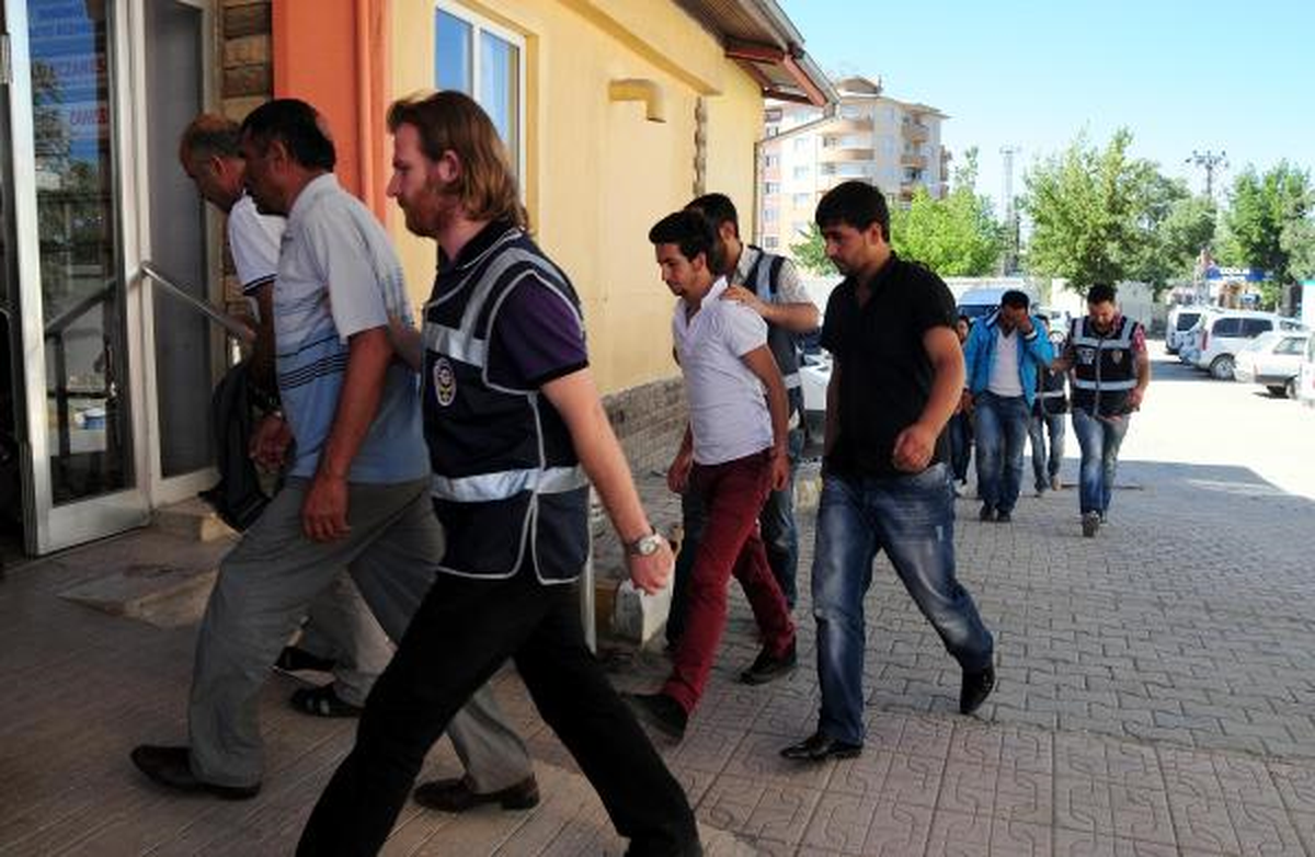 Afad Operasyonunda Gözaltına Alınanlar Adliyede