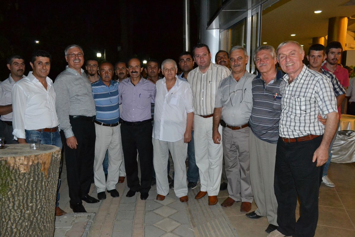 AK Parti Adapazarı İlçe Teşkilatı İftarda Buluştu