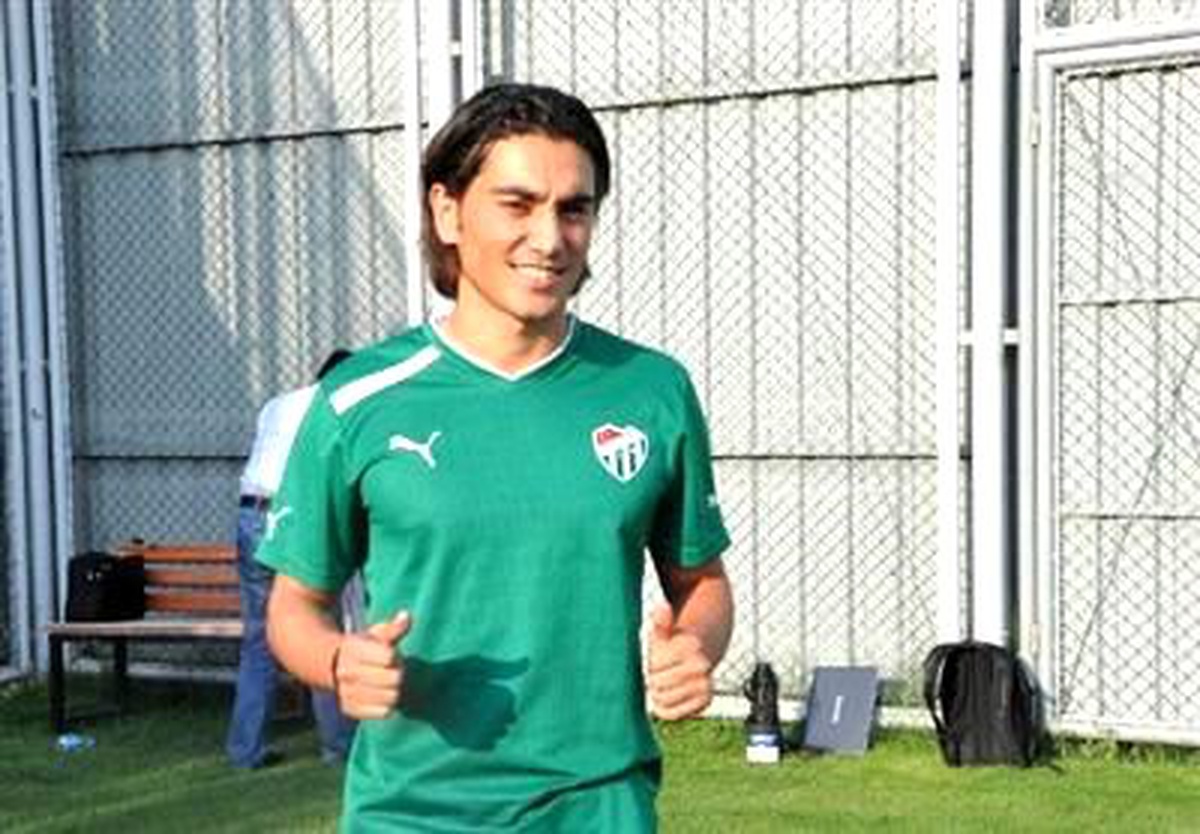 Bursaspor\'un Yeni Transferi Murat Yıldırım İlk Antrenmanına Çıktı