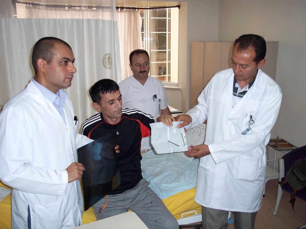 Çivi Yutan İnşaat İşçisi Ameliyatla Kurtarıldı