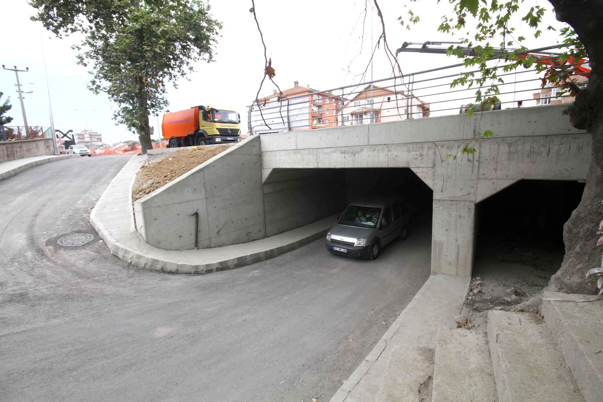 Değirmendere Kavşağında Yoğun Çalışma