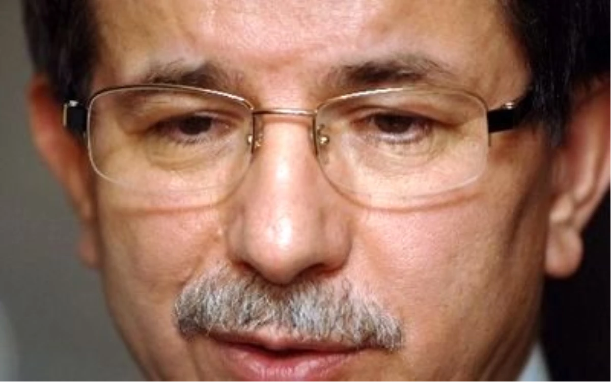 Dışişleri Bakanı Davutoğlu, Suriyeli General Tlas\'ı Kabul Etti