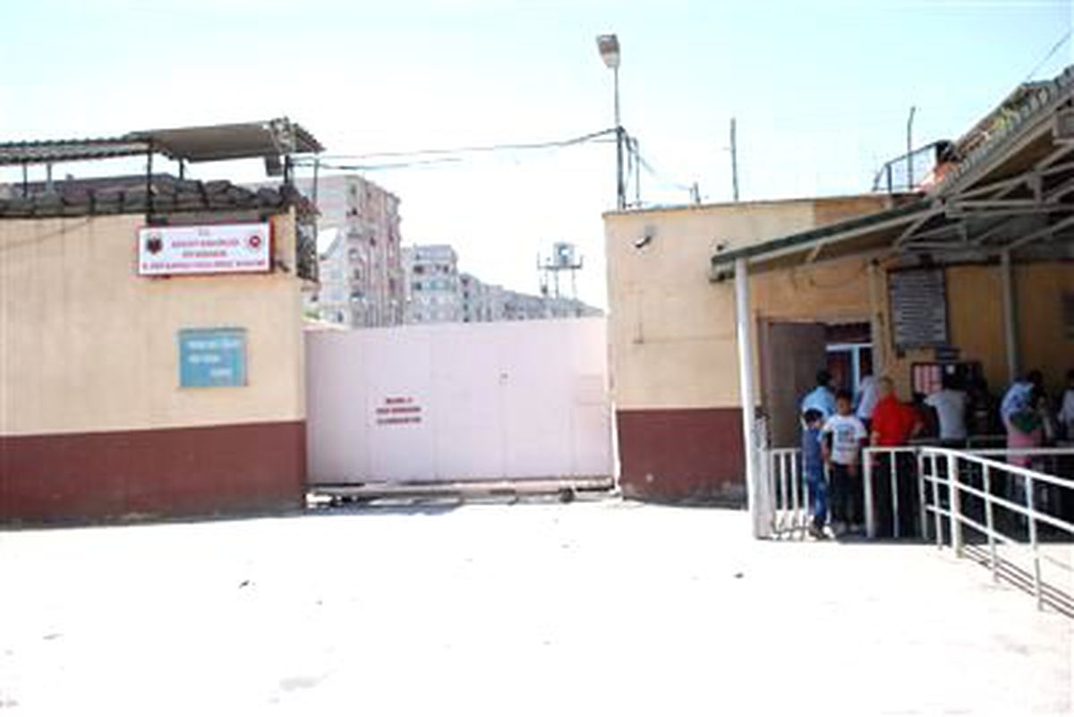 Diyarbakır Cezaevi\'nde Tünel Bulundu