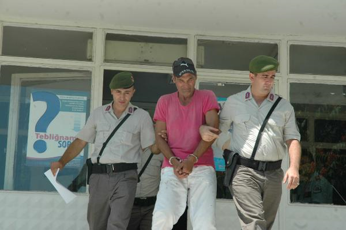 Eşini Döverek Hastanelik Eden Koca Tutuklandı