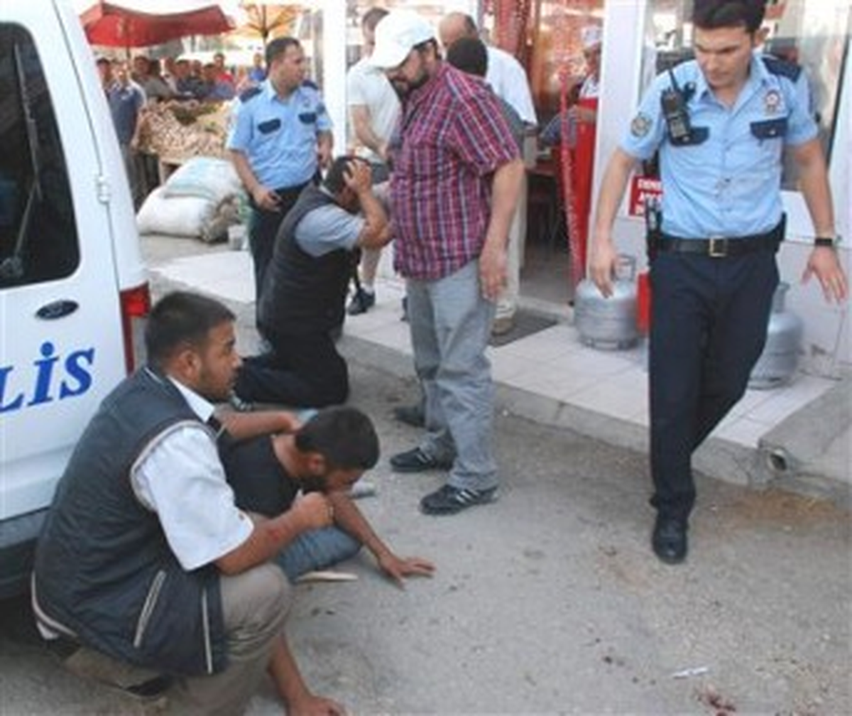 Esnaftan Sokak Satıcılarına Meydan Dayağı