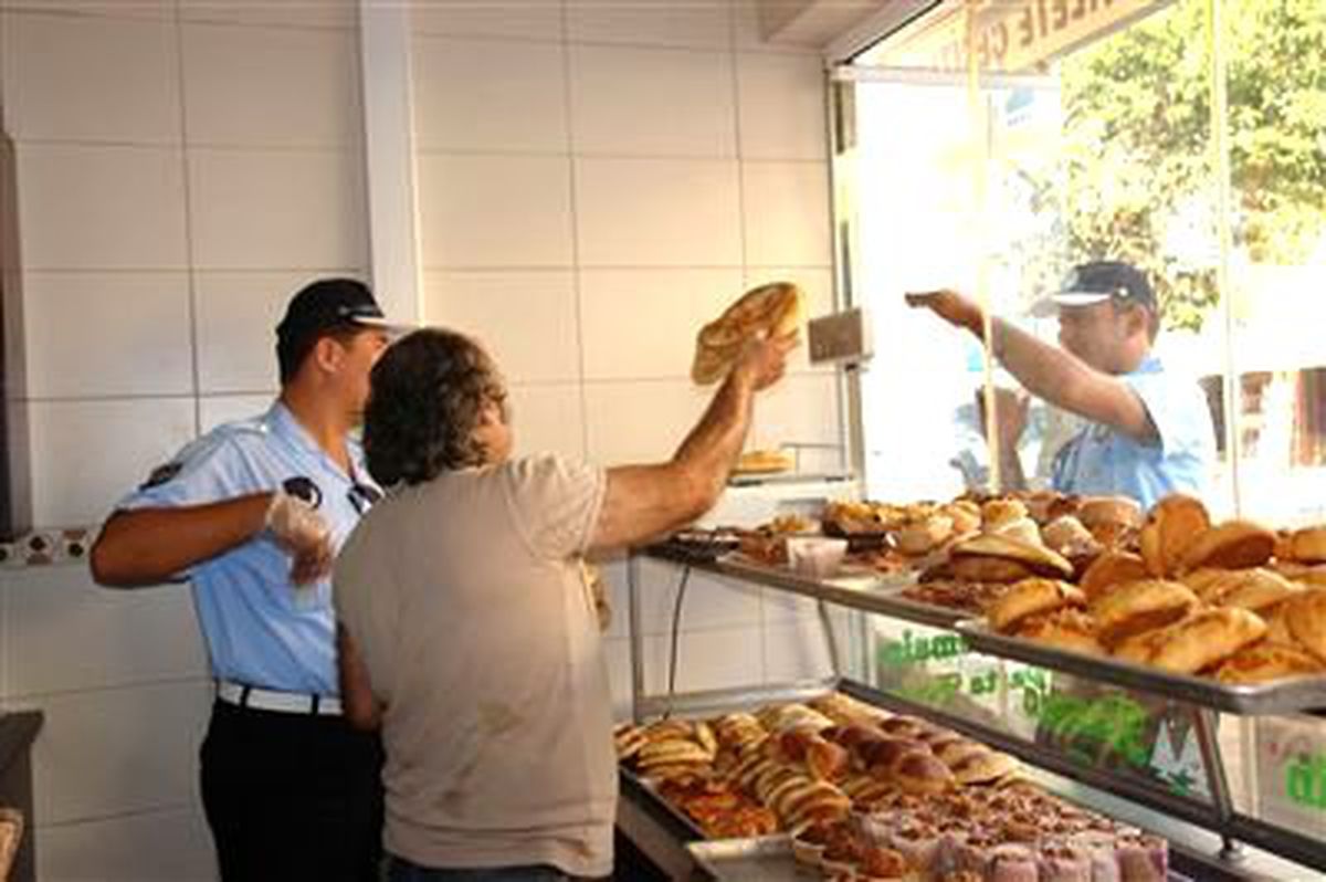 Fırınlara Ramazan Denetimi Esenler Belediyesi, Ramazan Ayı Arifesinde İlçedeki Fırın ve Pastaneleri...