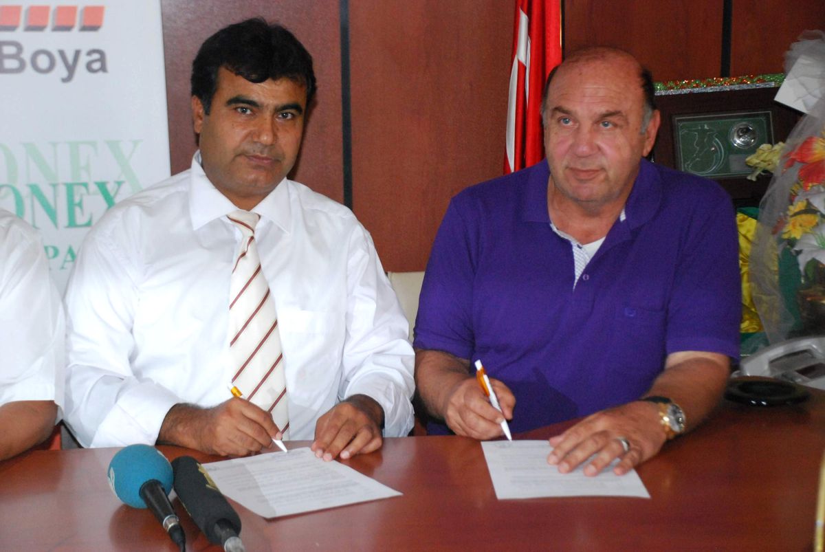 Gaziantepspor\'un Forma Göğüs Sponsoru Riga Boya Oldu