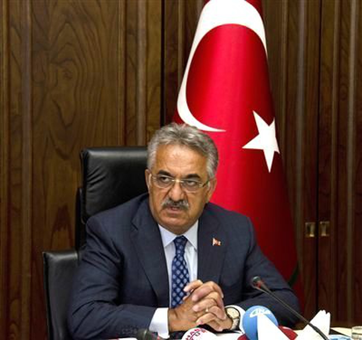 Gümrük ve Ticaret Bakanı Yazıcı, Çanakkale\'de Açıklaması
