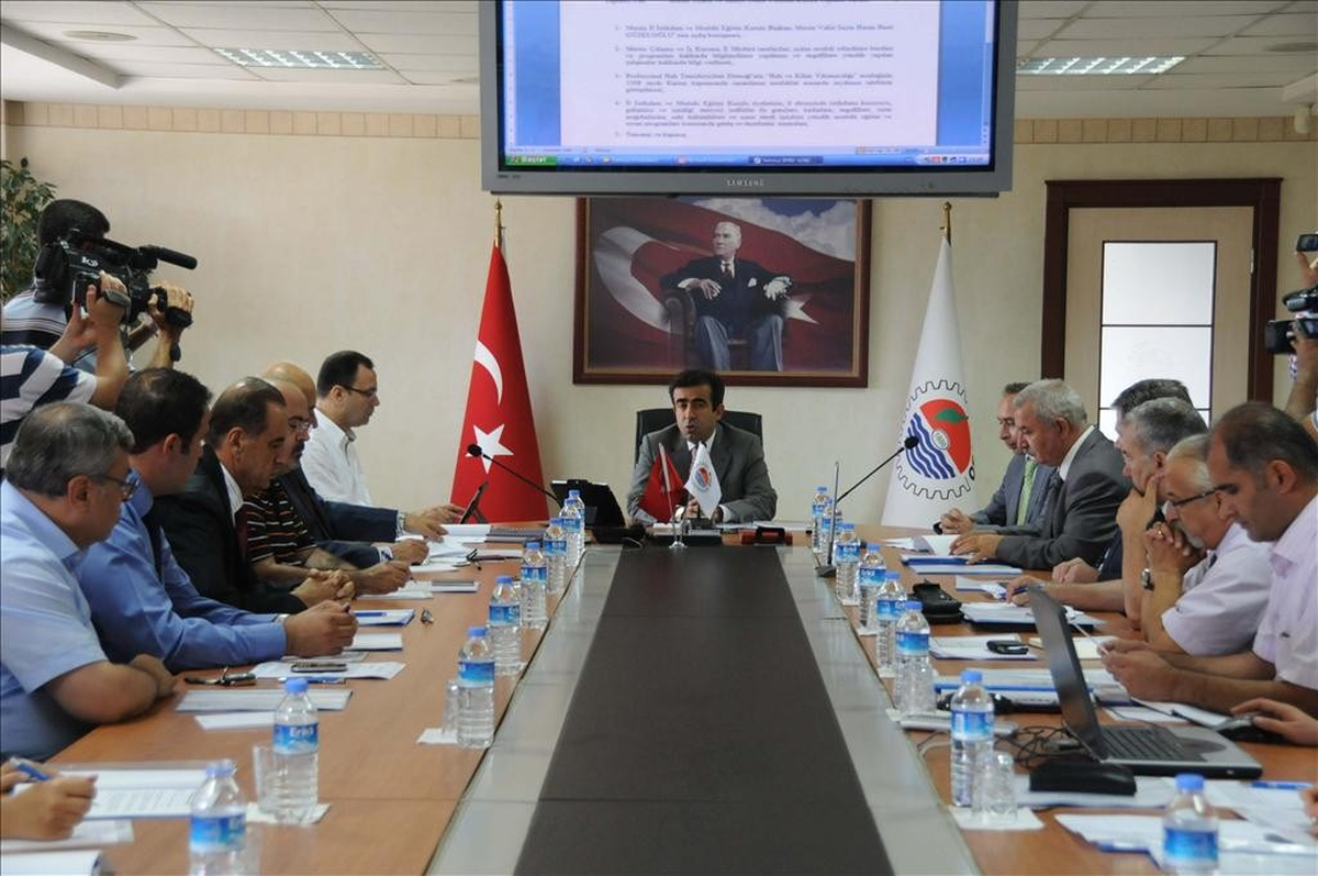 Güzeloğlu: "Mersin\'in Büyüme Oranı Türkiye Ortalamasının Üzerinde"