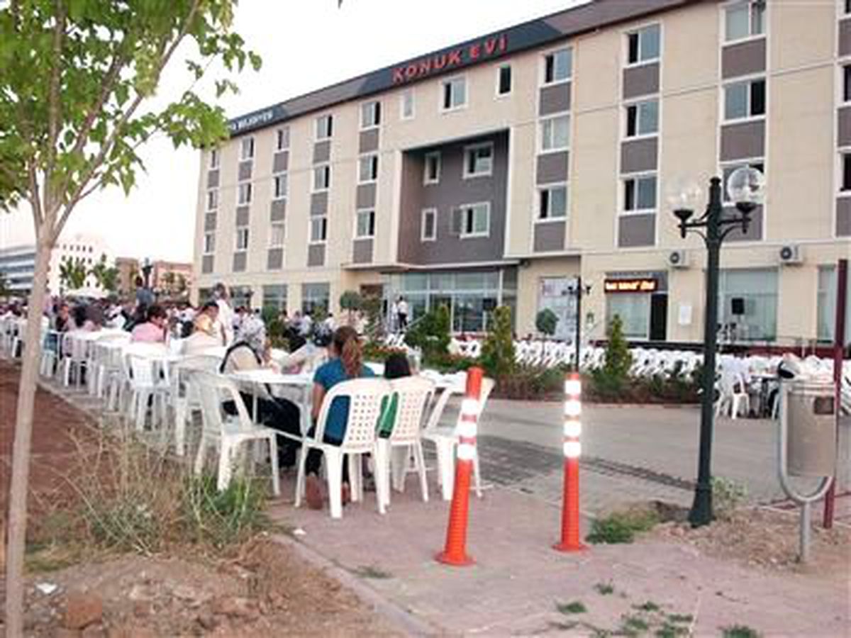Hasta Yakınlarına Her Gün İftar Yemeği