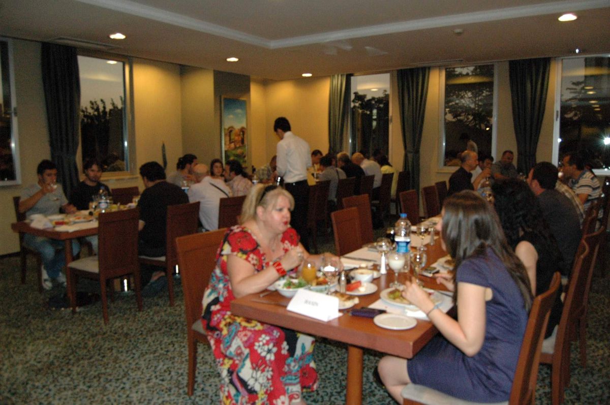 Hilton Otelden Basın Mensuplarına İftar Yemeği