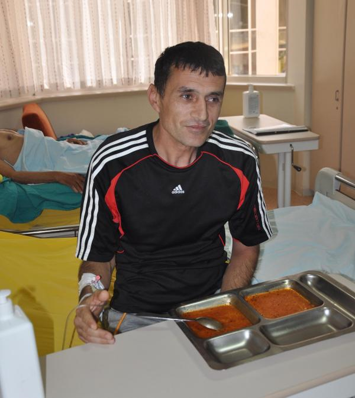 İnşaat İşçisinin Çalışırken Yuttuğu Çiviler Ameliyatla Çıkarıldı