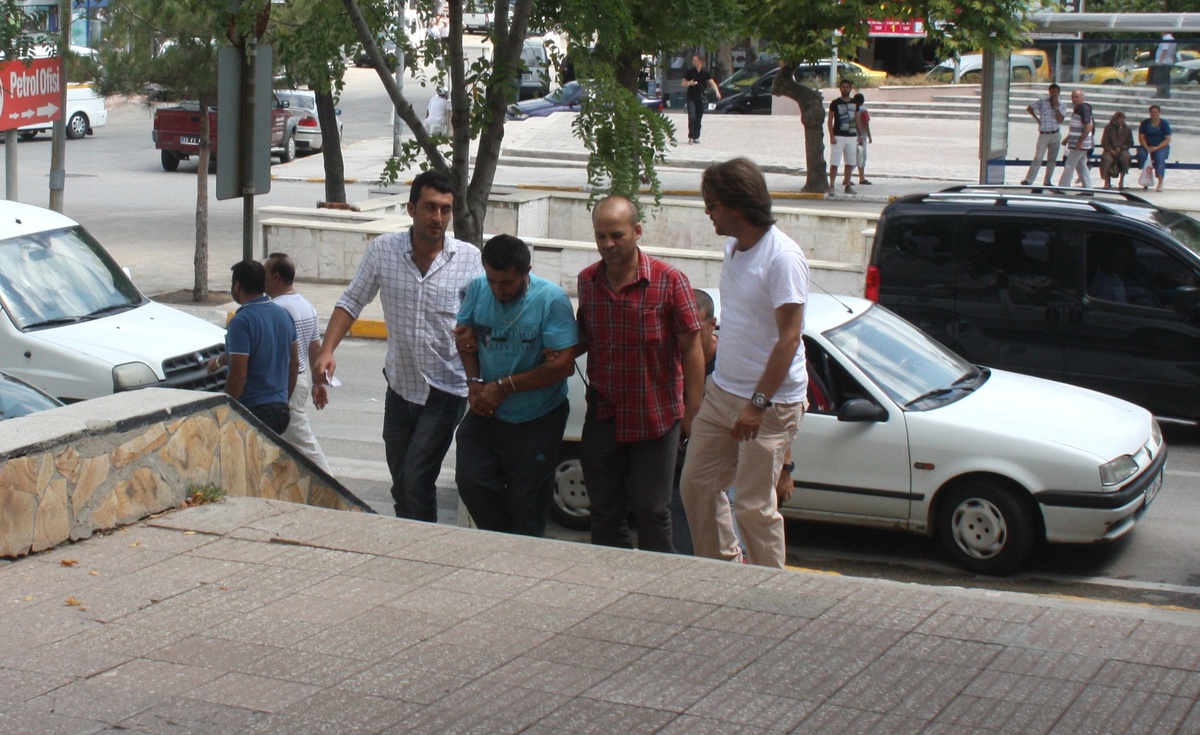 İzmir Çiğli\'de, Motosiklet Sürücüsünün Ölümüne Sebebiyet Veren Sürücü, Keşan\'da Yakalandı