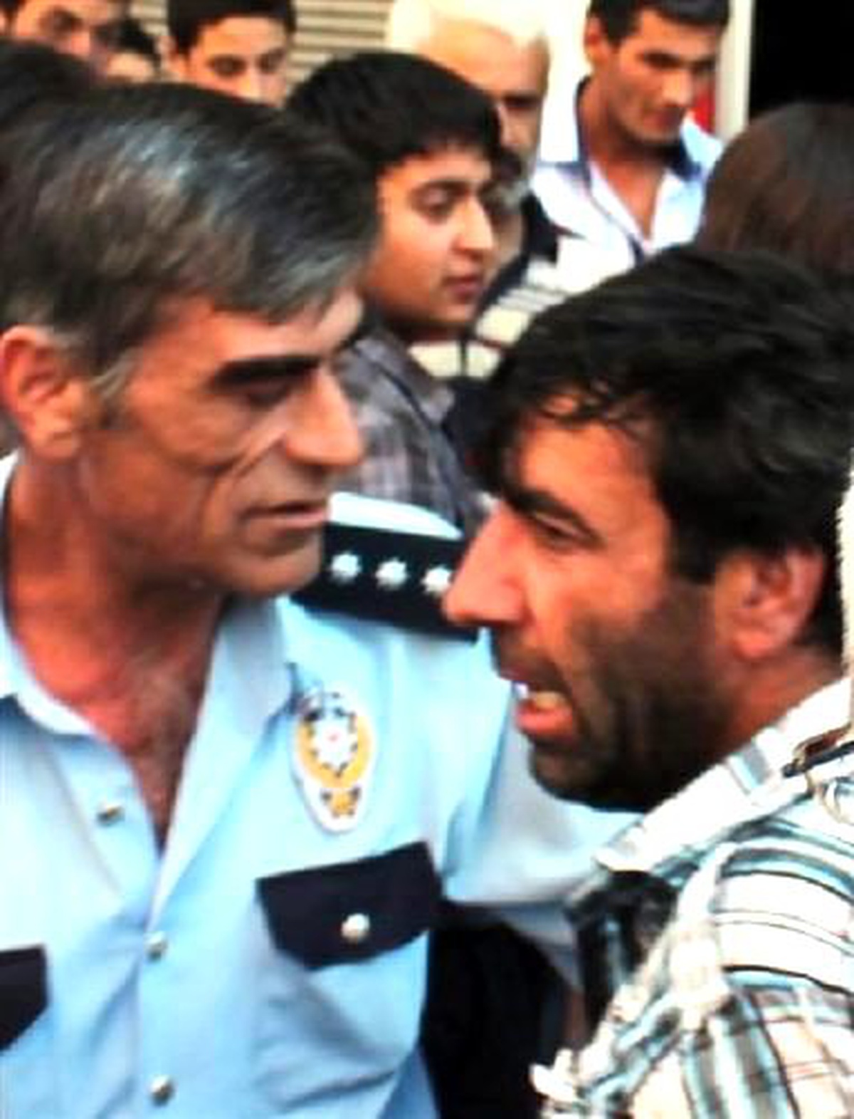 Kaçan Karısının Geri Dönmesi İçin Pompalı Tüfekle Ateş Açtı