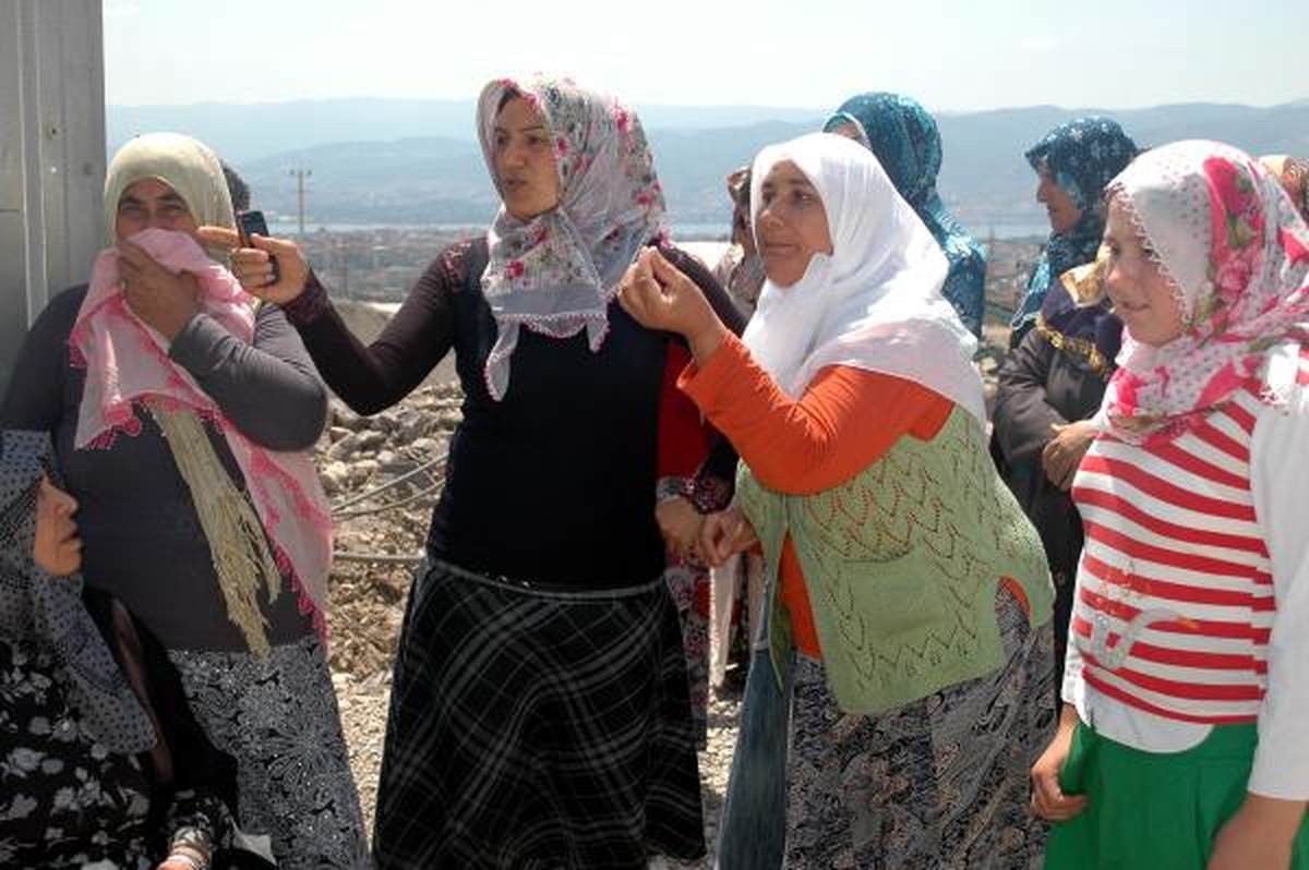 Kadınları İsyan Ettiren Taşocağını Protesto Ettiler