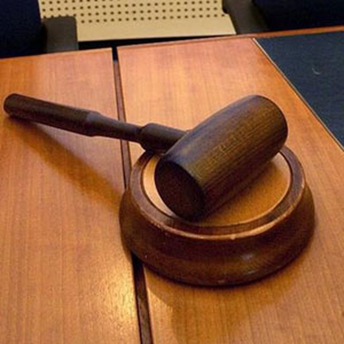 Mahkeme, 'Çingene'ye Beylik Vermişler Önce Babasını Asmış' Sözünü Hakaret Saymadı.