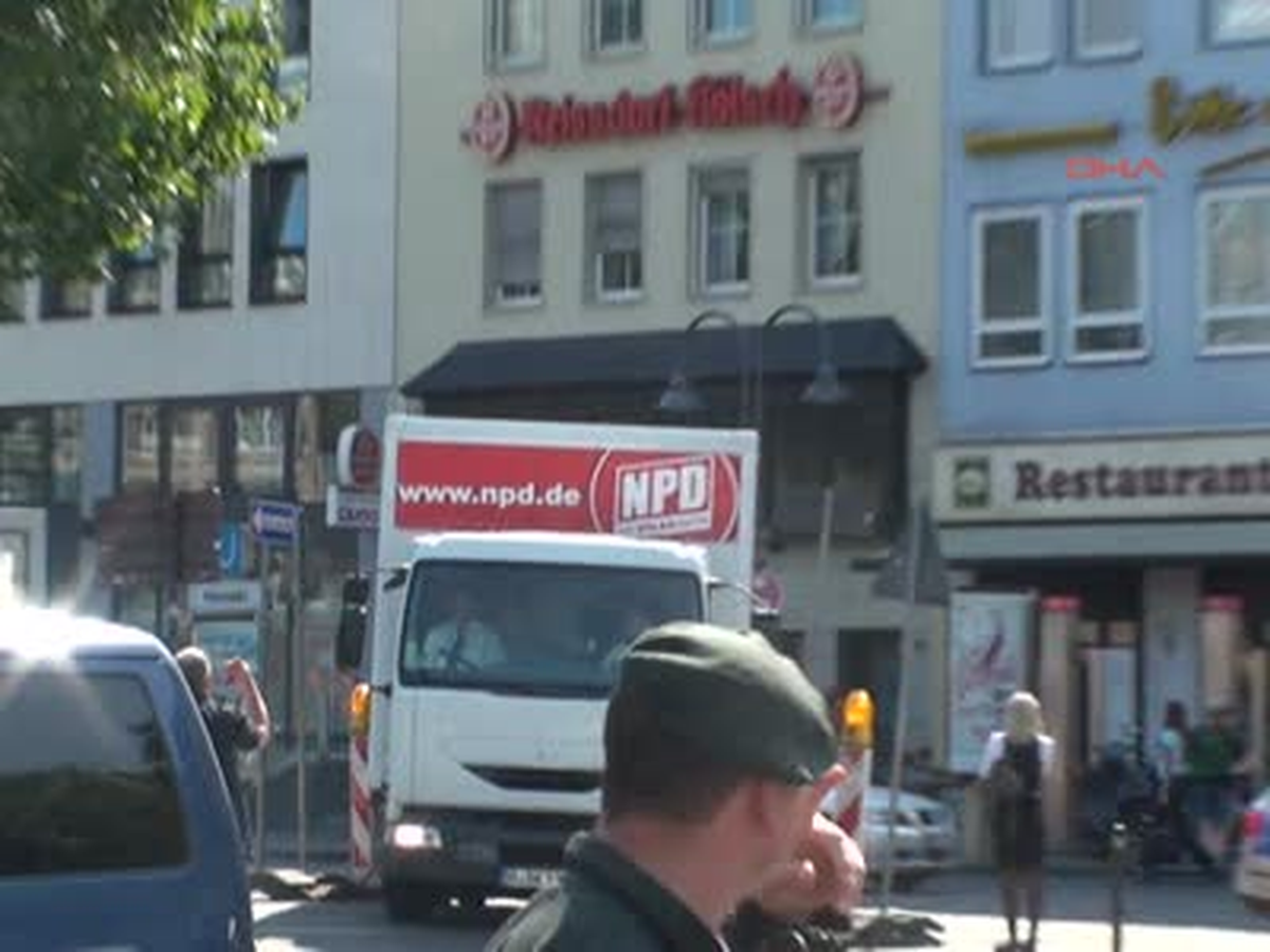 Npd Köln\'de Umduğunu Bulamadı