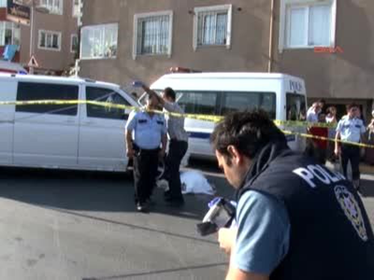 Otomobilin Çarptığı Şahıs Hayatını Kaybetti