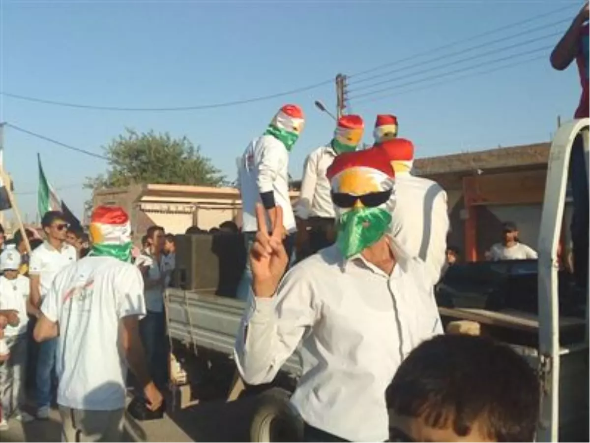 PKK Bayrağı Olmayan Araç Geçemiyor