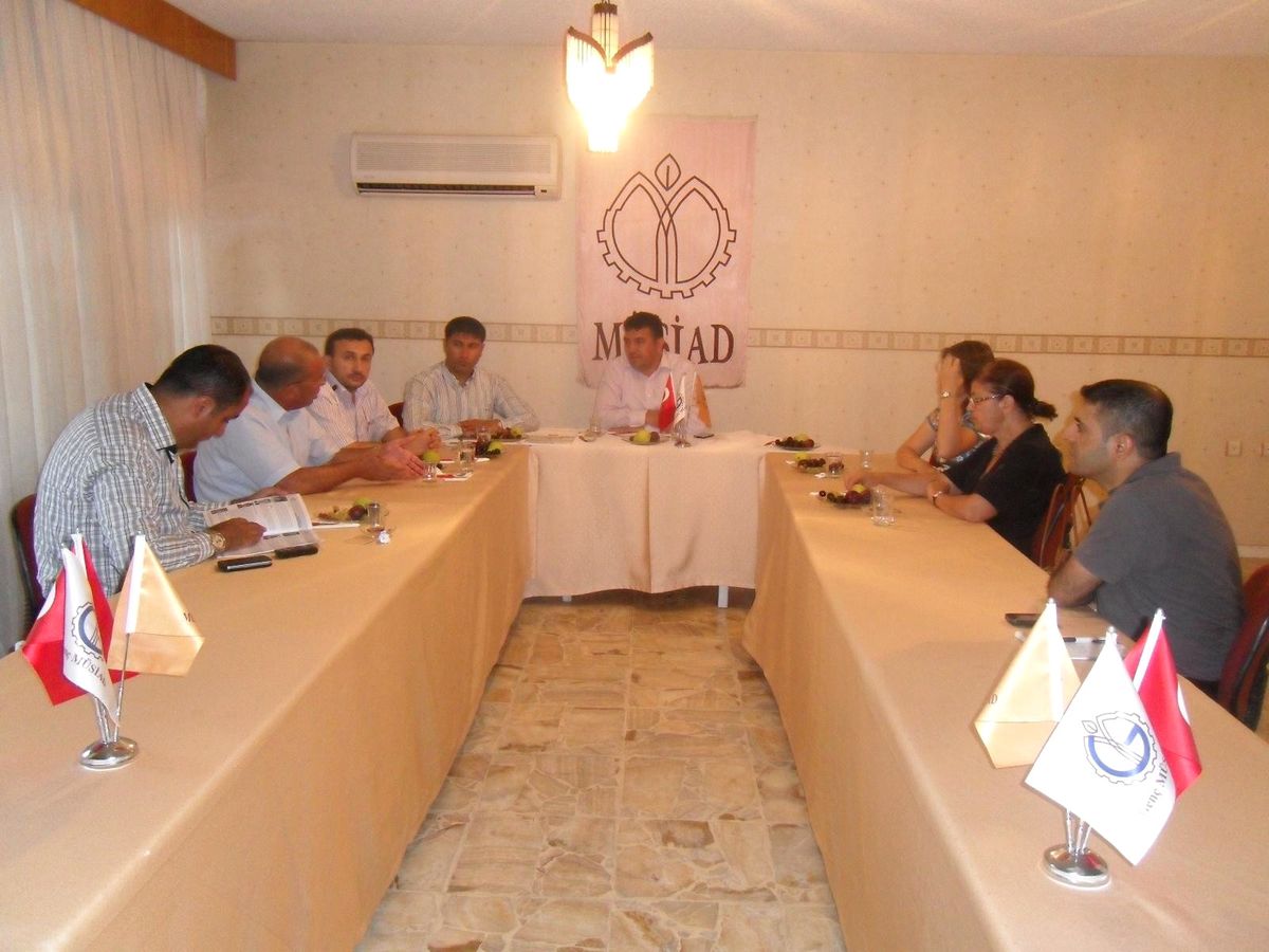 Prof. Özge, \'Yaşlı Yaşam Merkezi\' İçin Müsead\'dan Destek İstedi