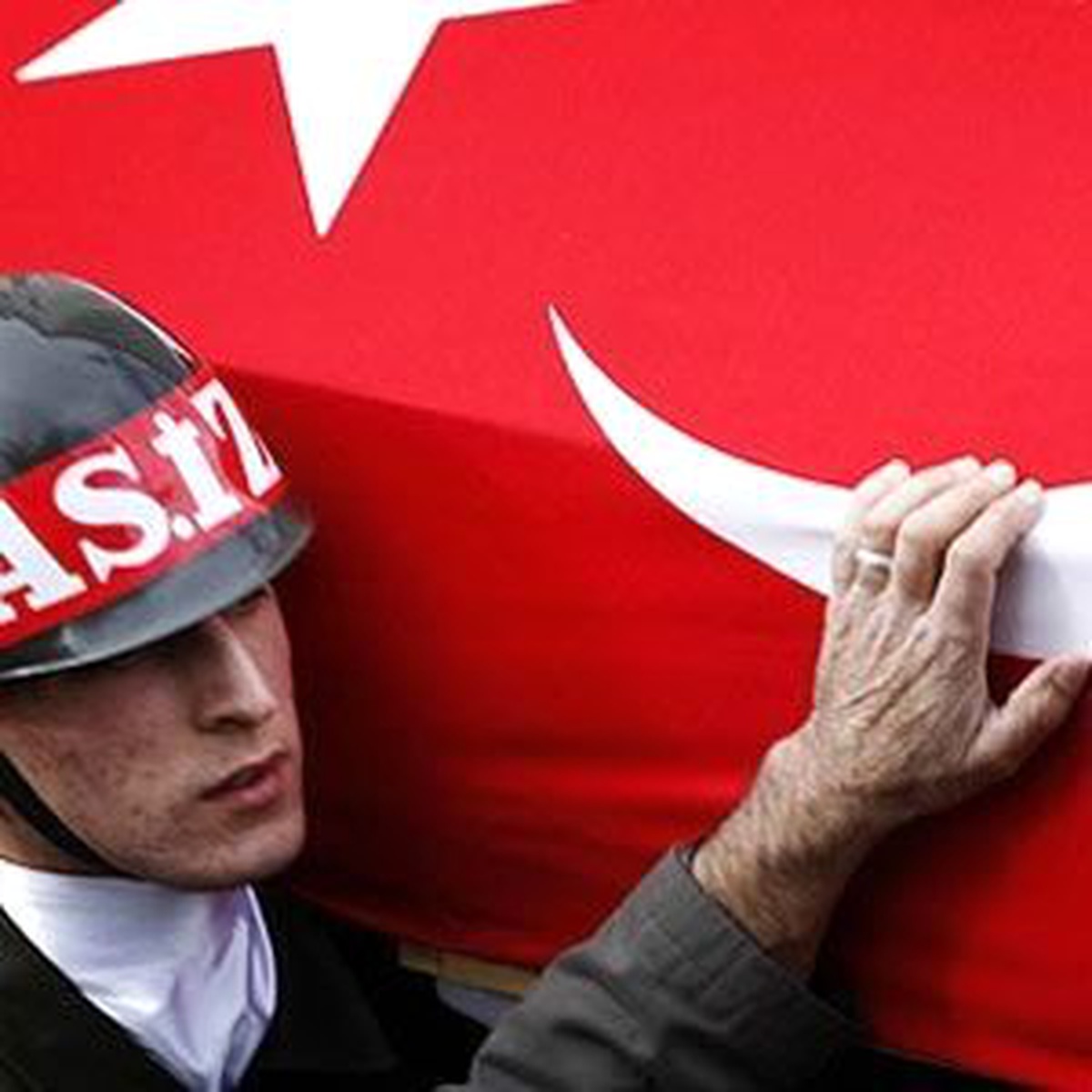 Şehit Askerin Naaşı Memleketine Gönderildi