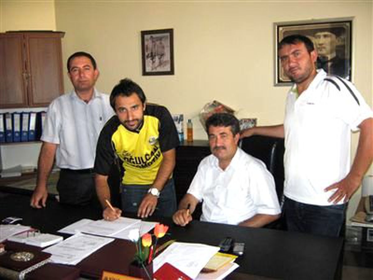 Sorgun Belediyesor Lülaburgazspor\'dan Ziya İstek ile Anlaştı
