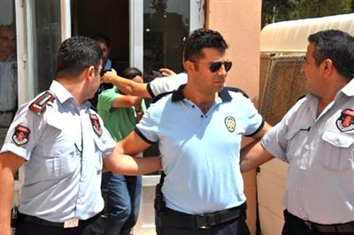 Suriye\'den Kaçan 4 Kişi, Şanlıurfa\'ya Geldi