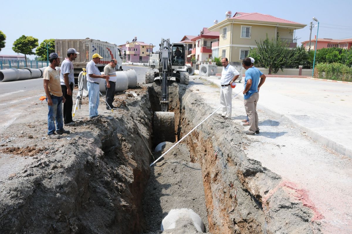 Tarsus\'ta İmara Yeni Açılan Yerlerde Altyapı Çalışması