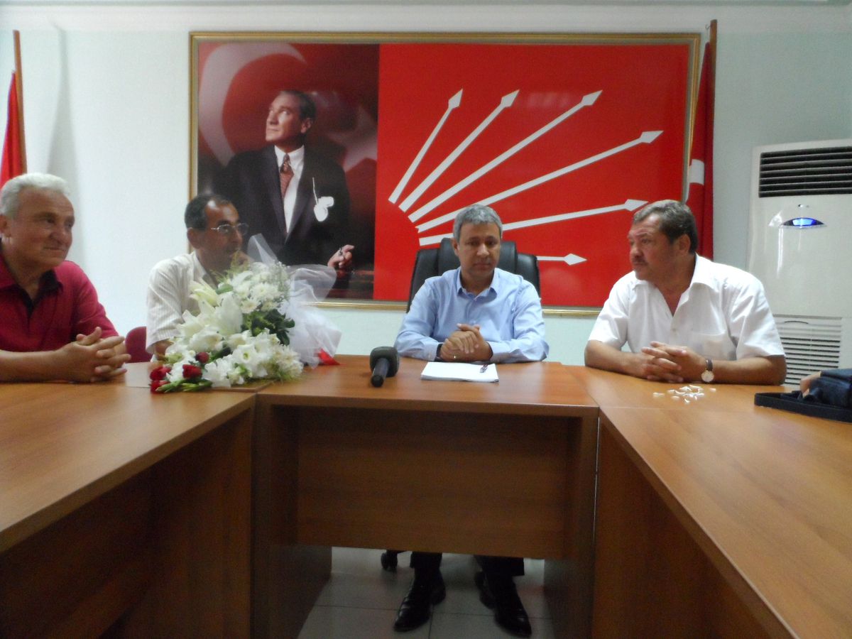 Türk İş CHP\'yi Ziyaret Etti