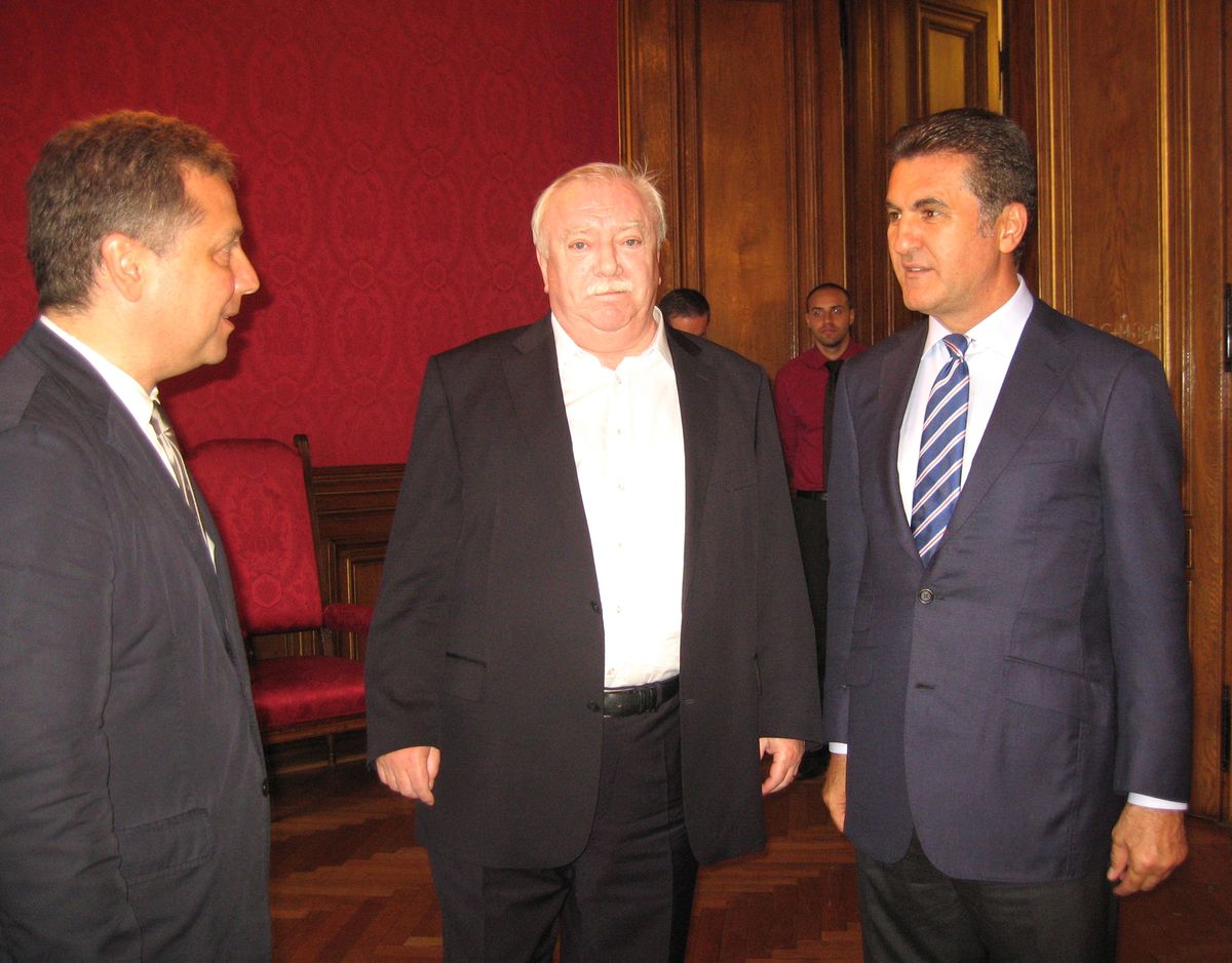 Viyana\'dan "Sarıgül" Geçti