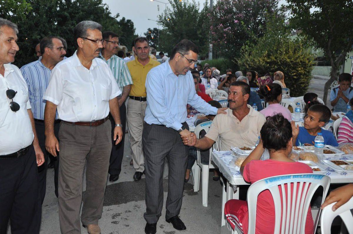 Yüreğirde İftar Coşkusu Devam Ediyor