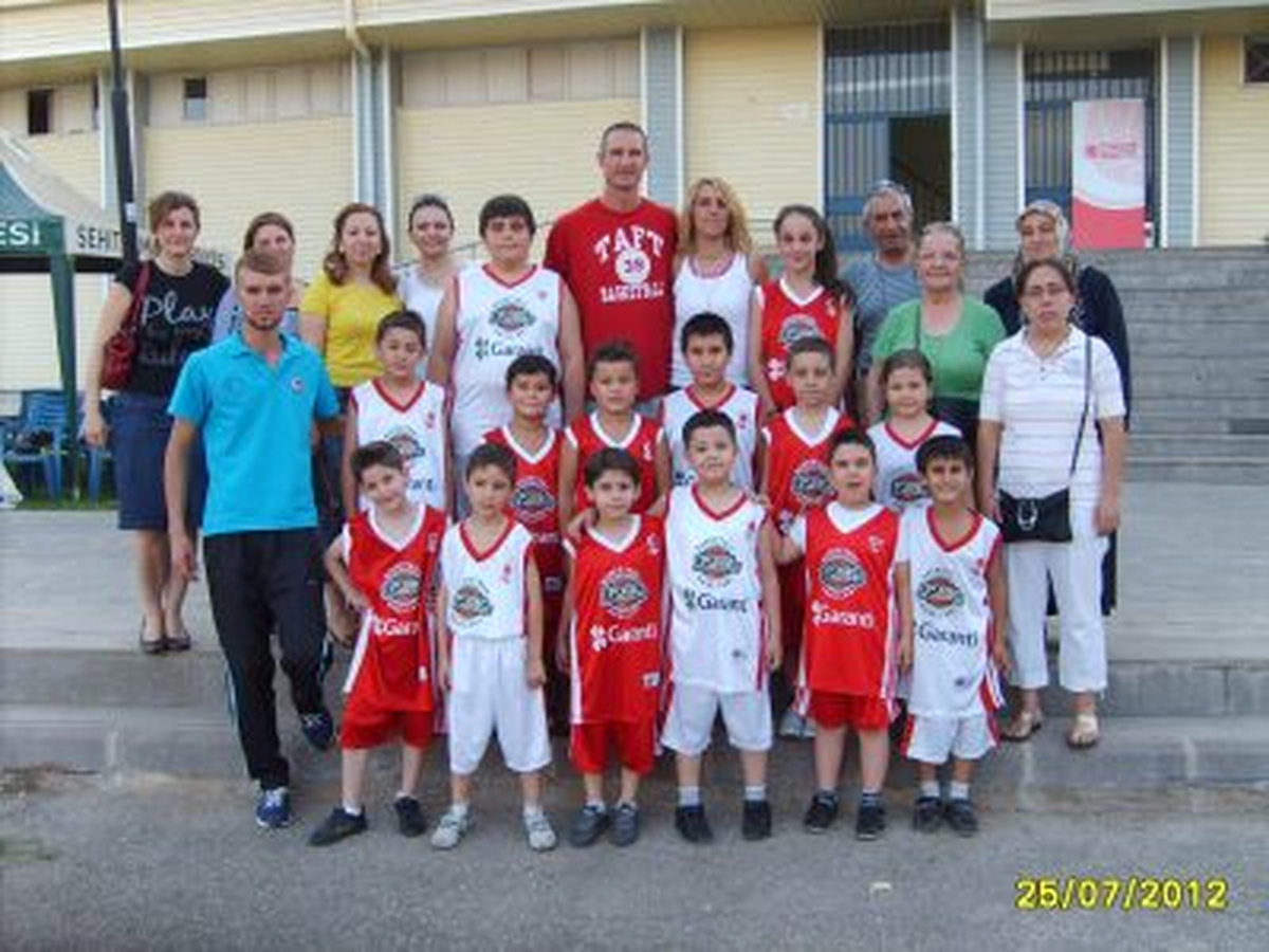 12 Dev Adamlardan Kampa Ziyaret
