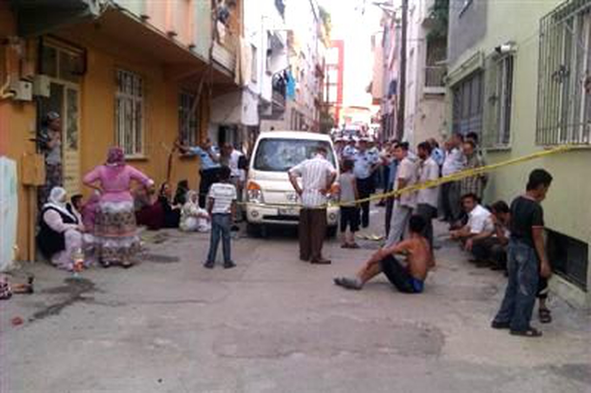 2 Yaşındaki Bünyamin Kavun Taşıyan Kamyonetin Altında Kaldı