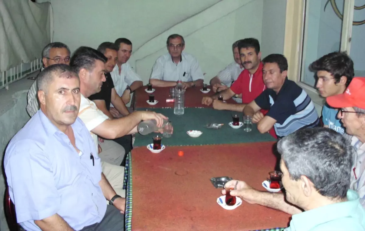 AK Parti'den İftar Sonrası Mahalle Ziyaretleri