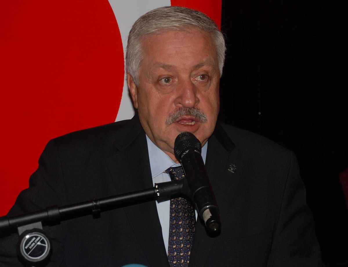 AK Parti İl Başkanı Uzer Gazetecilerin Sorularını Yanıtladı